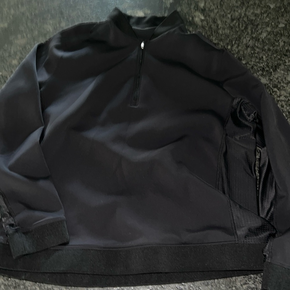 Lululemon Men’s half zip XL